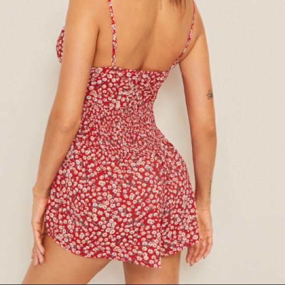 TIE FRONT CUT OUT SHIRRED DITSY FLORAL ROMPER - Picture 2 of 3